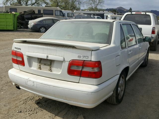 YV1LS5533W1469197 - 1998 VOLVO S70 WHITE photo 4