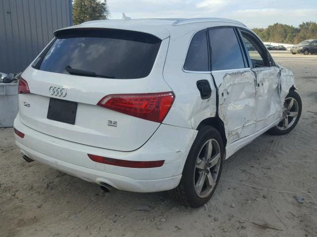 WA1LKAFP1AA022869 - 2010 AUDI Q5 PREMIUM WHITE photo 4