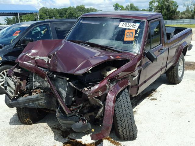 1JTMP65P1JT083572 - 1988 JEEP COMANCHE P MAROON photo 2