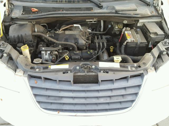 2A8HR44H38R620934 - 2008 CHRYSLER TOWN & COU WHITE photo 7