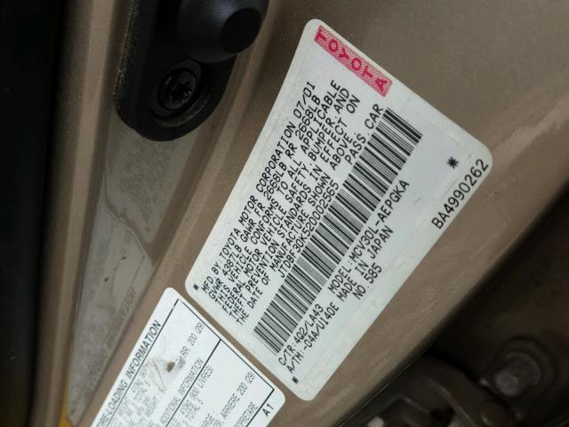 JTDBF30K520002565 - 2002 TOYOTA CAMRY LE ოქროსფერი ფოტო 10