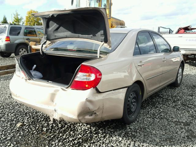 JTDBF30K520002565 - 2002 TOYOTA CAMRY LE GOLD photo 4