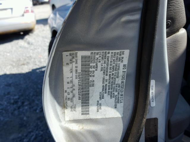 1FAFP55291G228140 - 2001 FORD TAURUS SES SILVER photo 10