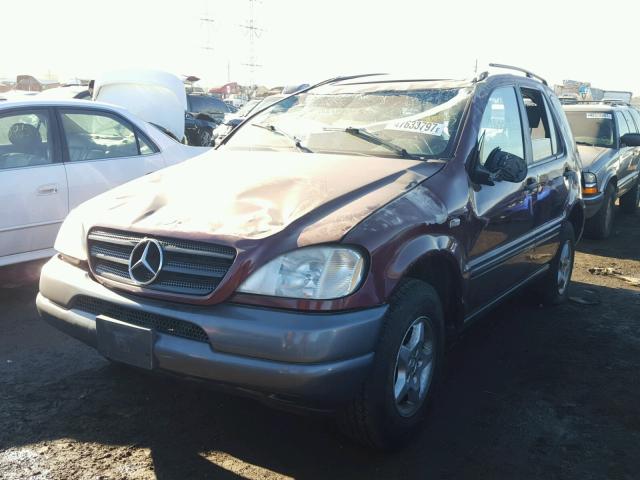 4JGAB54E1WA015798 - 1998 MERCEDES-BENZ ML 320 BURGUNDY photo 2