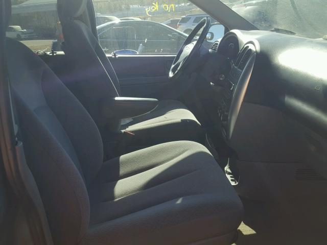 2A4GP54LX6R766340 - 2006 CHRYSLER TOWN & COU BROWN photo 5