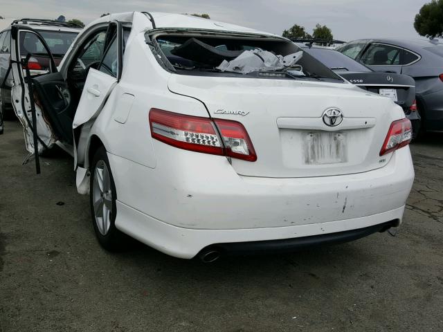 4T1BF3EK0AU522037 - 2010 TOYOTA CAMRY BASE WHITE photo 3