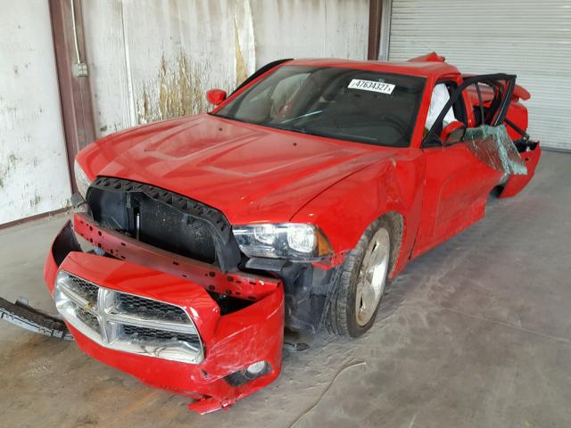 2C3CDXHG6EH116080 - 2014 DODGE CHARGER SX RED photo 2