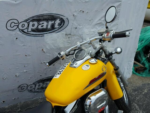 JH2RC44092K621302 - 2002 HONDA VT750 DC YELLOW photo 5