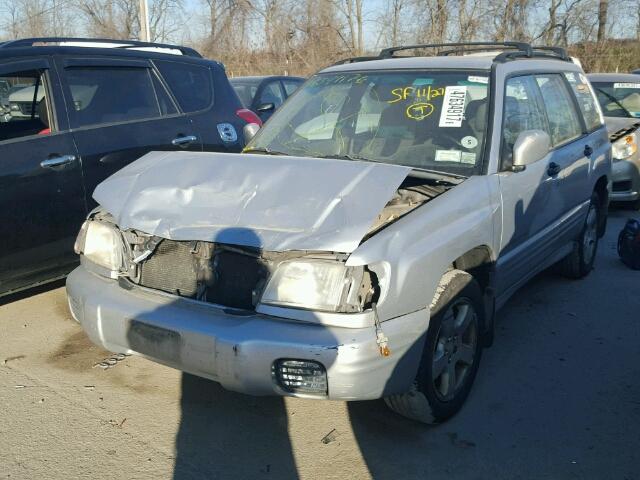 JF1SF65612H714835 - 2002 SUBARU FORESTER S 银色 照片 2