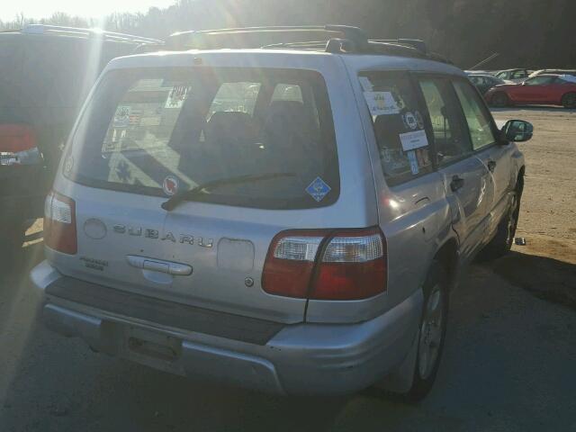 JF1SF65612H714835 - 2002 SUBARU FORESTER S 银色 照片 4