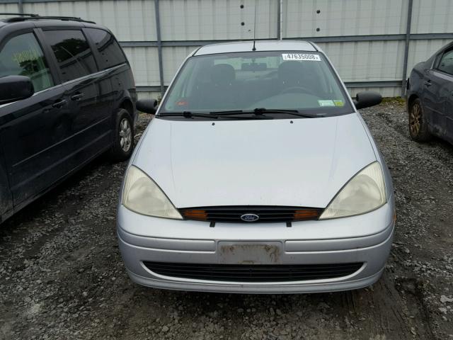 1FAFP33P21W247489 - 2001 FORD FOCUS LX SILVER photo 9