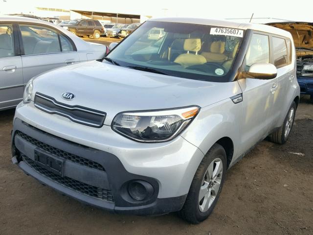 KNDJN2A21H7472972 - 2017 KIA SOUL SILVER photo 2