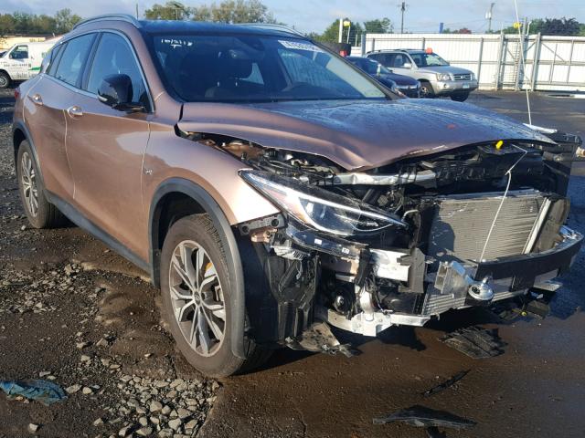 SJKCH5CR5JA055887 - 2018 INFINITI QX30 BASE BROWN photo 1