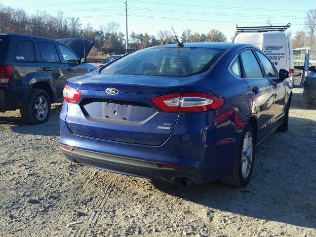 3FA6P0HD2FR129496 - 2015 FORD FUSION SE BLUE photo 4