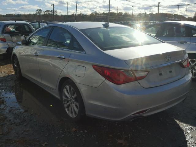 5NPEC4AC7DH533517 - 2013 HYUNDAI SONATA SE SILVER photo 3