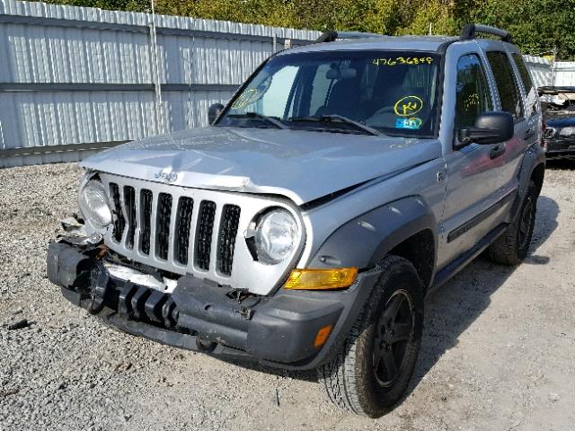 1J4GL38K66W293304 - 2006 JEEP LIBERTY RE SILVER photo 2