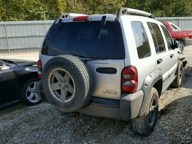 1J4GL38K66W293304 - 2006 JEEP LIBERTY RE SILVER photo 4