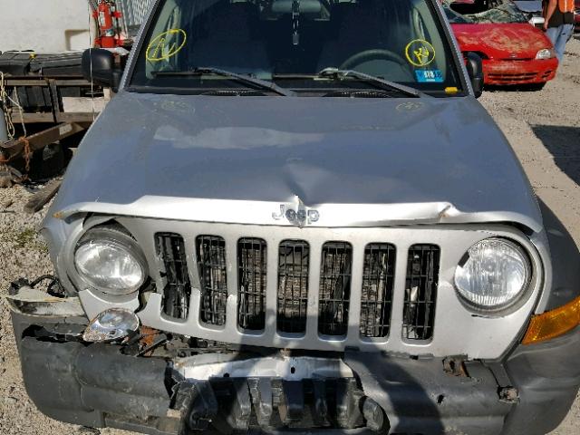 1J4GL38K66W293304 - 2006 JEEP LIBERTY RE SILVER photo 7
