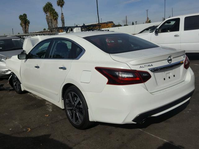 1N4AL3AP5HN325384 - 2017 NISSAN ALTIMA 2.5 WHITE photo 3