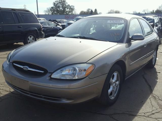 1FAFP55U82A129380 - 2002 FORD TAURUS SES TAN photo 2