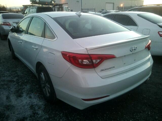 5NPE24AF4FH190813 - 2015 HYUNDAI SONATA SE WHITE photo 3