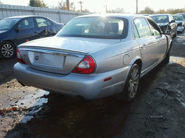 SAJWA79B18SH23252 - 2008 JAGUAR XJ8 L SILVER photo 4