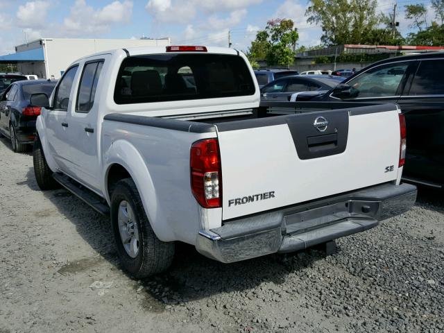 1N6AD0ER2AC449421 - 2010 NISSAN FRONTIER C WHITE photo 3