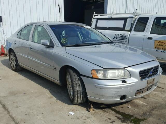 YV1RS592252451908 - 2005 VOLVO S60 2.5T SILVER photo 1