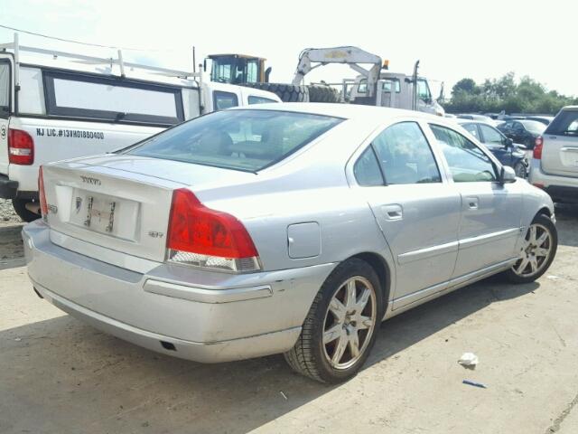 YV1RS592252451908 - 2005 VOLVO S60 2.5T SILVER photo 4