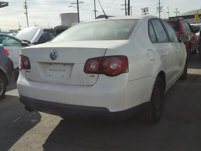 3VWJM71K48M182275 - 2008 VOLKSWAGEN JETTA S WHITE photo 4