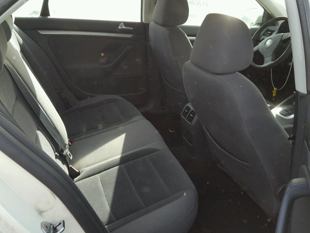 3VWJM71K48M182275 - 2008 VOLKSWAGEN JETTA S 白色 照片 6