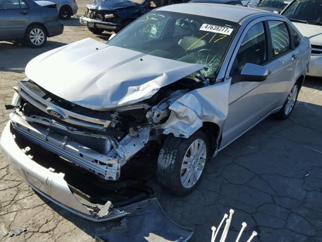 1FAHP3HN4AW287668 - 2010 FORD FOCUS SEL SILVER photo 2