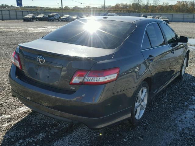 4T1BF3EK5BU758524 - 2011 TOYOTA CAMRY BASE GRAY photo 4