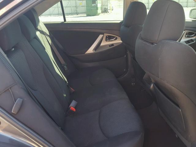 4T1BF3EK5BU758524 - 2011 TOYOTA CAMRY BASE GRAY photo 6