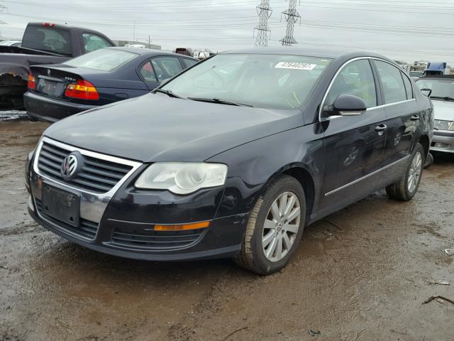 WVWJK73C78E172151 - 2008 VOLKSWAGEN PASSAT TUR BLACK photo 2