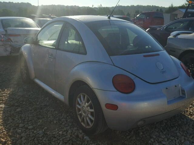 3VWCR31C45M418222 - 2005 VOLKSWAGEN NEW BEETLE Gümüş foto 3