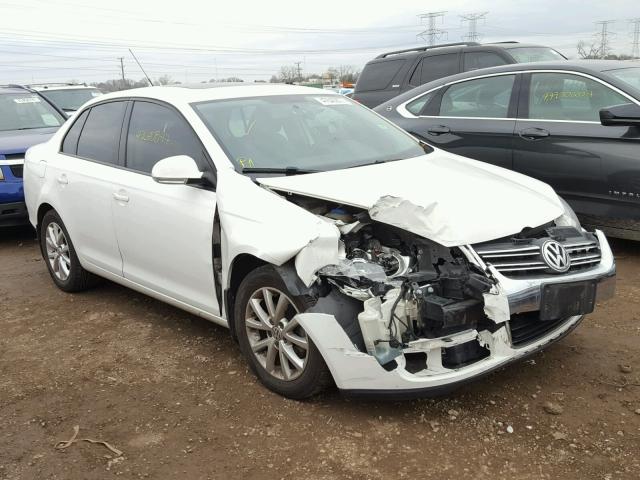 3VWRX7AJ8AM126850 - 2010 VOLKSWAGEN JETTA SE WHITE photo 1