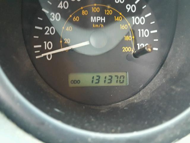 KL1TJ62644B193818 - 2004 CHEVROLET AVEO LS RED photo 8