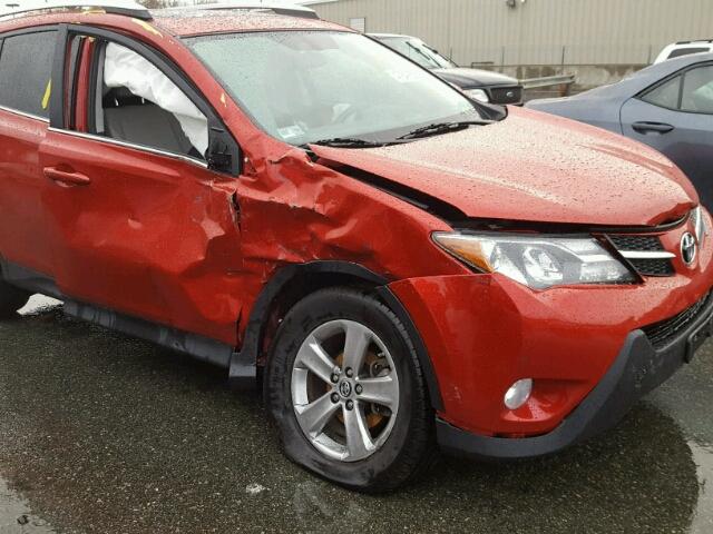 2T3RFREV0FW267321 - 2015 TOYOTA RAV4 XLE RED photo 9