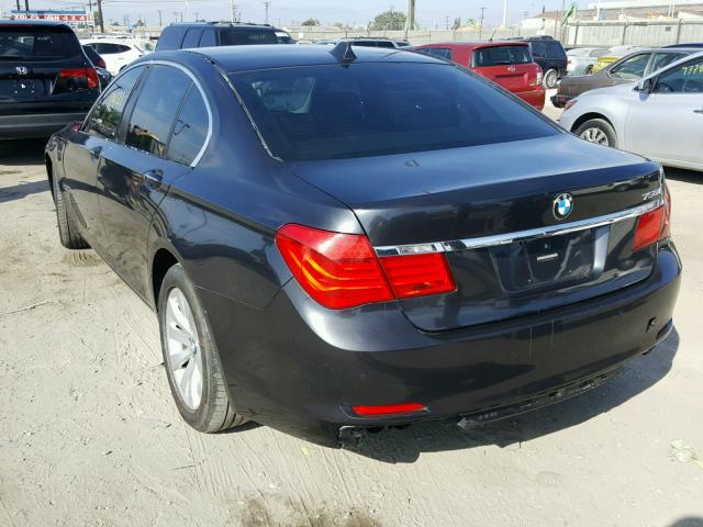 WBAKA8C53BCY36931 - 2011 BMW 750I GRAY photo 3