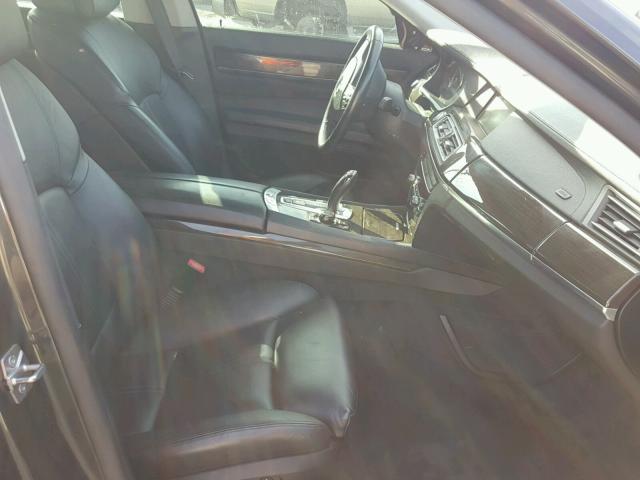 WBAKA8C53BCY36931 - 2011 BMW 750I GRAY photo 5