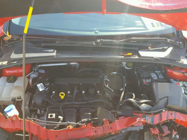 1FADP3K2XFL264370 - 2015 FORD FOCUS SE RED photo 7