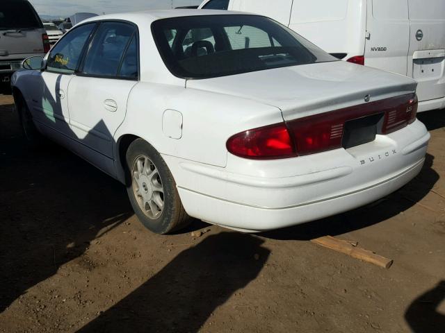 2G4WB52K4W1425648 - 1998 BUICK REGAL LS WHITE photo 3