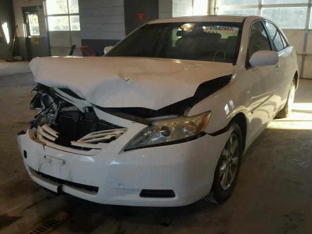 JTNBE46K273042040 - 2007 TOYOTA CAMRY NEW WHITE photo 2