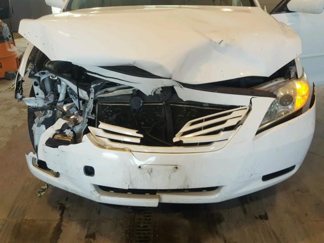 JTNBE46K273042040 - 2007 TOYOTA CAMRY NEW WHITE photo 7