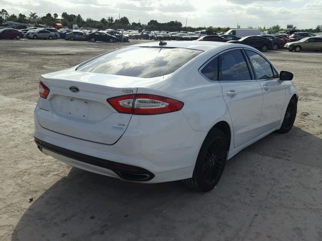 3FA6P0H93DR255231 - 2013 FORD FUSION SE WHITE photo 4