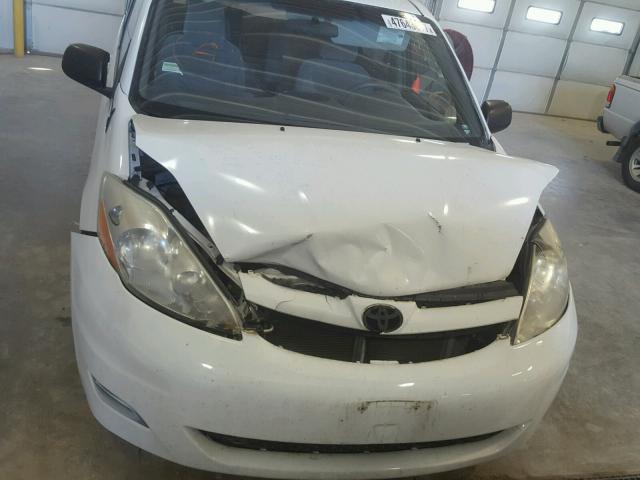 5TDKK4CC0AS332129 - 2010 TOYOTA SIENNA CE WHITE photo 9