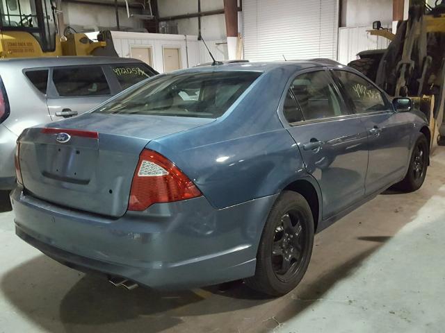 3FAHP0HA2BR263627 - 2011 FORD FUSION SE BLUE photo 4