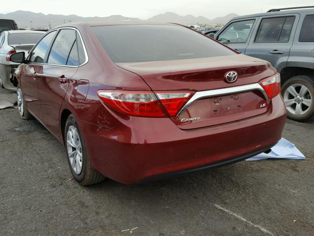 4T1BF1FK3HU683026 - 2017 TOYOTA CAMRY LE RED photo 3