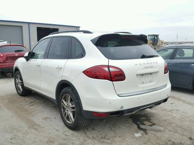 WP1AB2A25CLA42031 - 2012 PORSCHE CAYENNE S WHITE photo 3